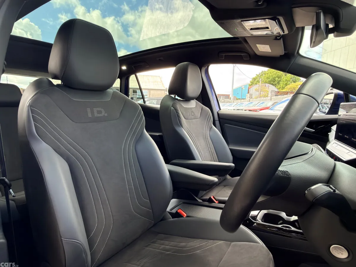 Volkswagen ID.4 Estate, Electric, 2023, Blue
