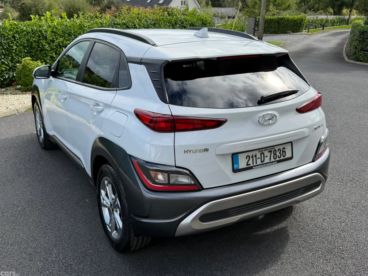 Hyundai KONA MPV, Petrol, 2021, White