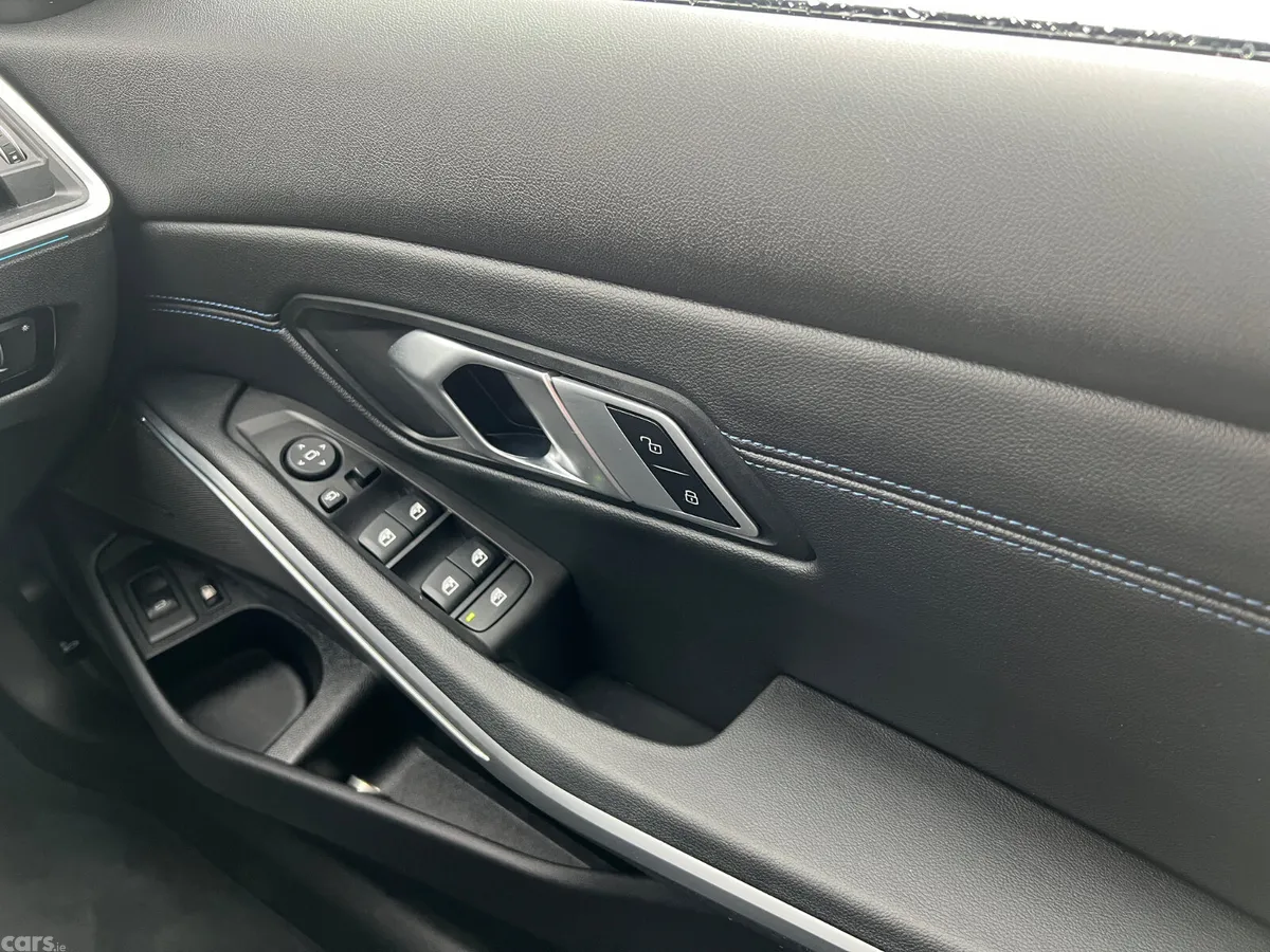BMW 3-Series Saloon, Petrol Hybrid, 2023, Grey