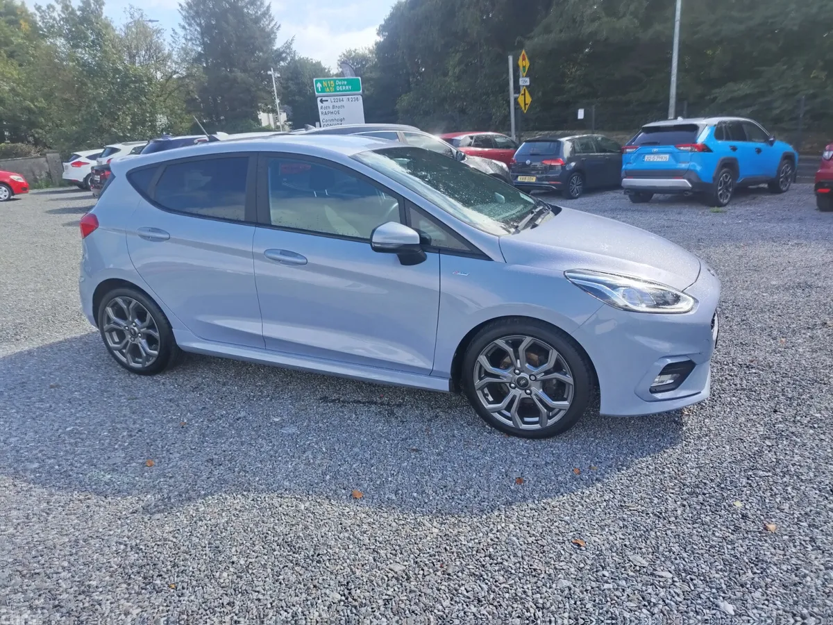 Ford Fiesta Hatchback, Petrol, 2021, Blue
