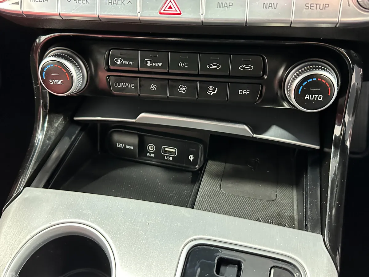 Kia Stinger Hatchback, Diesel, 2019, Red
