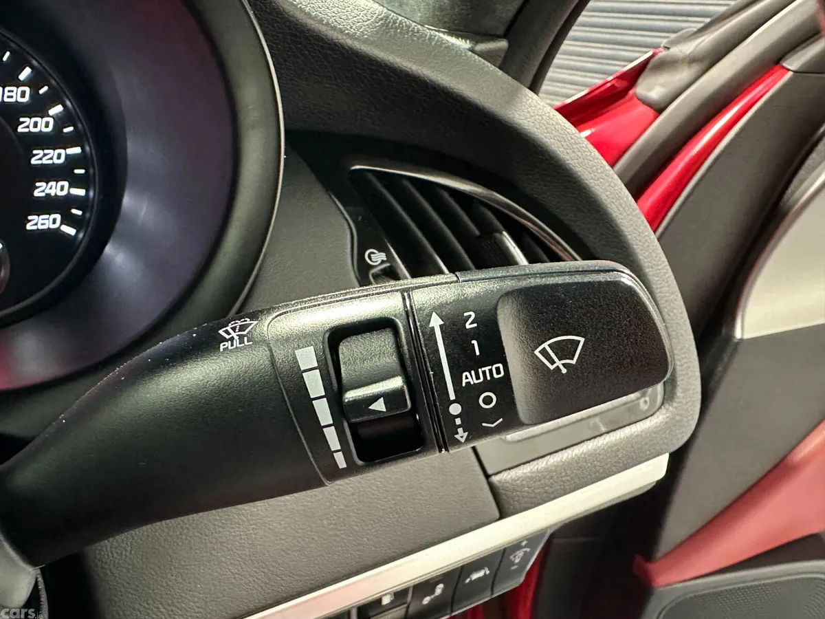 Kia Stinger Hatchback, Diesel, 2019, Red
