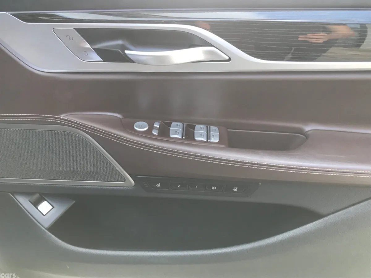 BMW 7-Series Saloon, Petrol Plug-in Hybrid, 2019, Brown