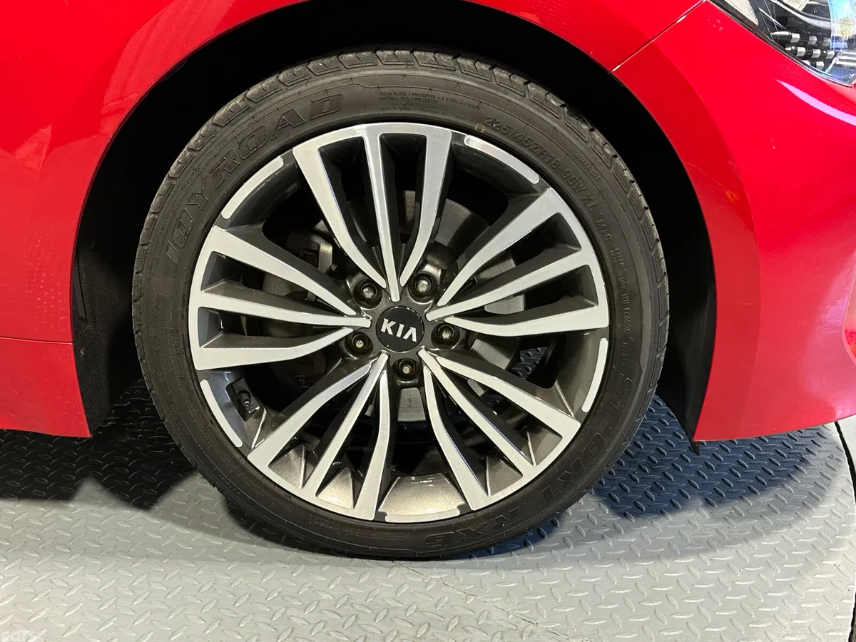 Kia Stinger Hatchback, Diesel, 2019, Red