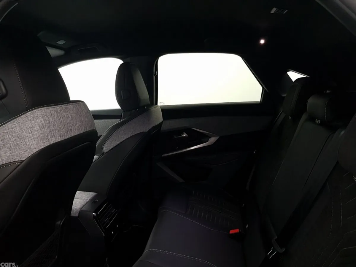 Peugeot 3008 MPV, Petrol, 2026, Grey
