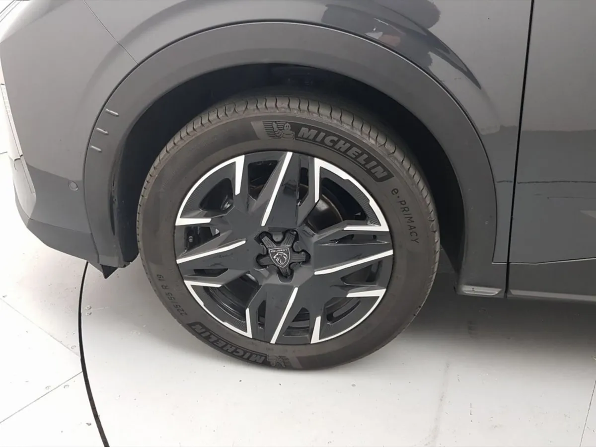 Peugeot 3008 MPV, Petrol, 2026, Grey