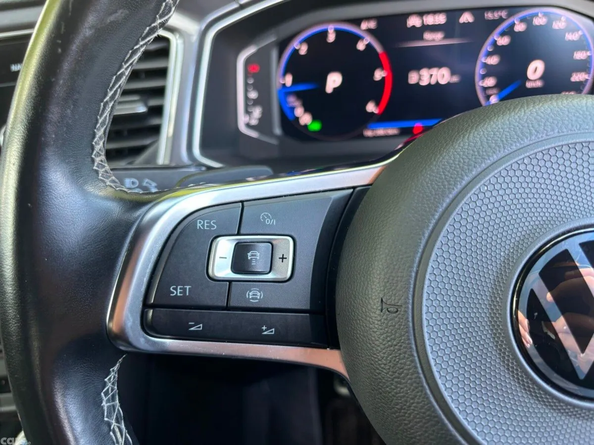 Volkswagen T-Roc SUV, Diesel, 2022, White