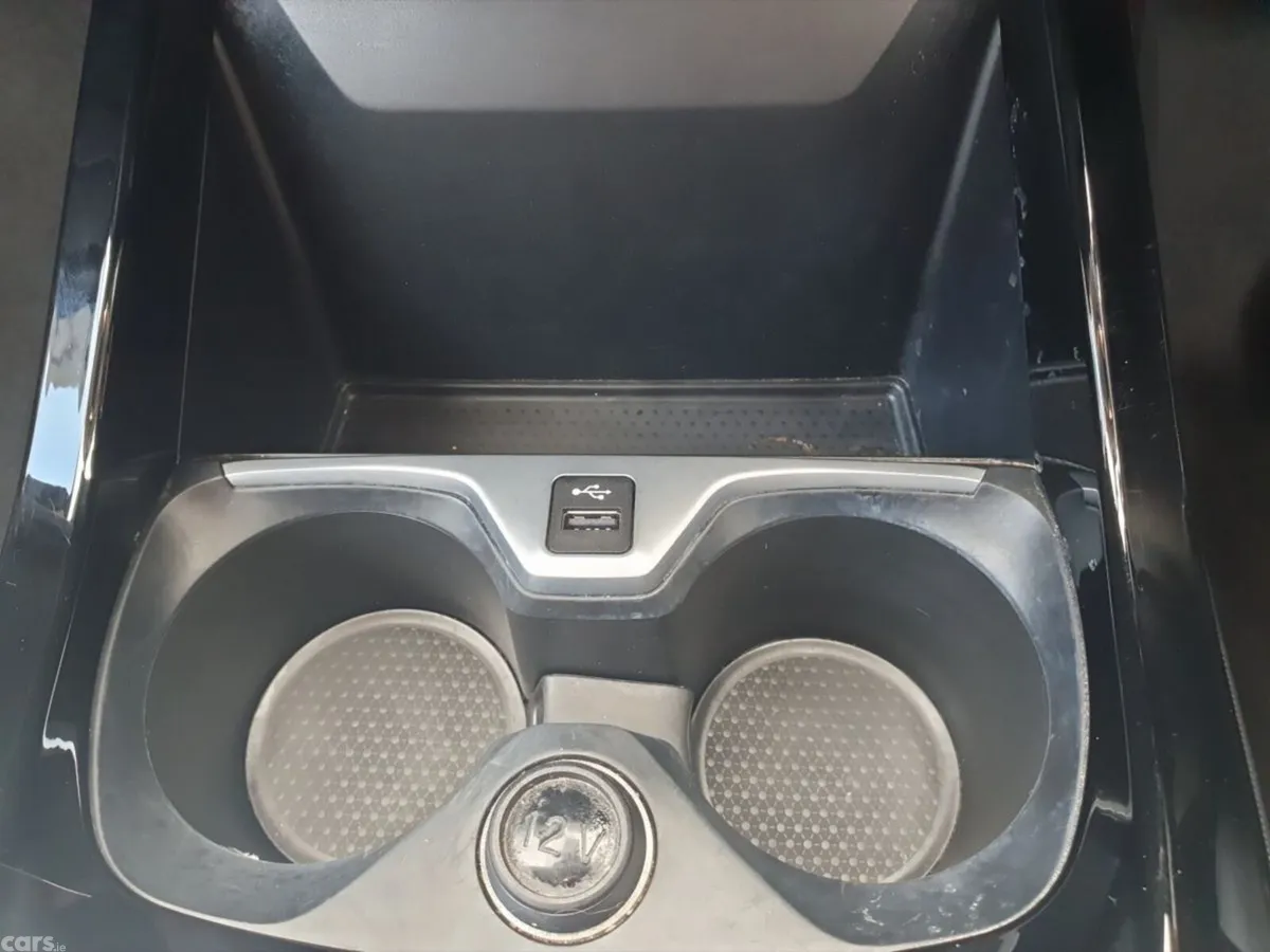 BMW 1-Series Hatchback, Petrol, 2022, White