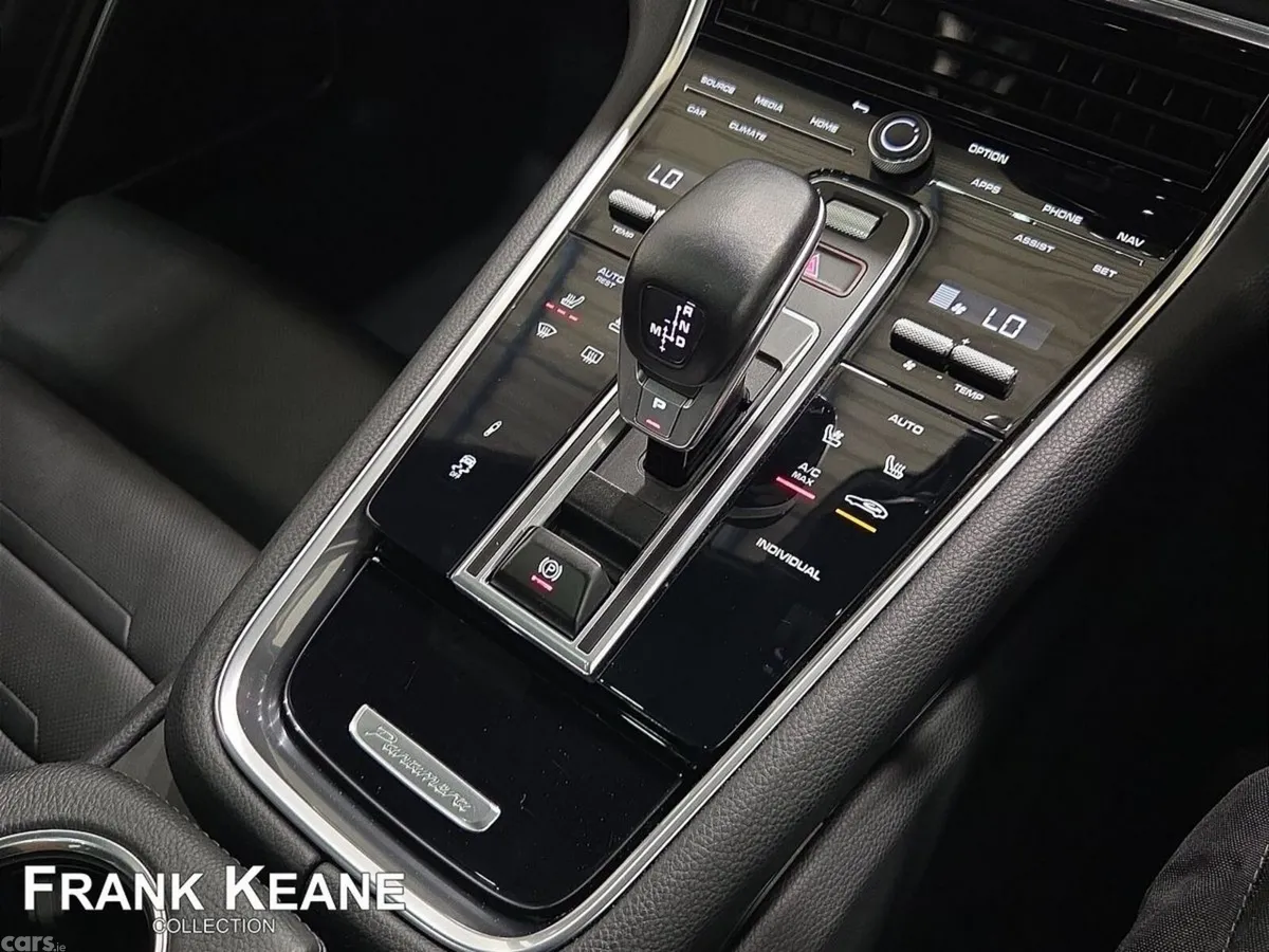 Porsche Panamera Hatchback, Petrol Plug-in Hybrid, 2022, Blue