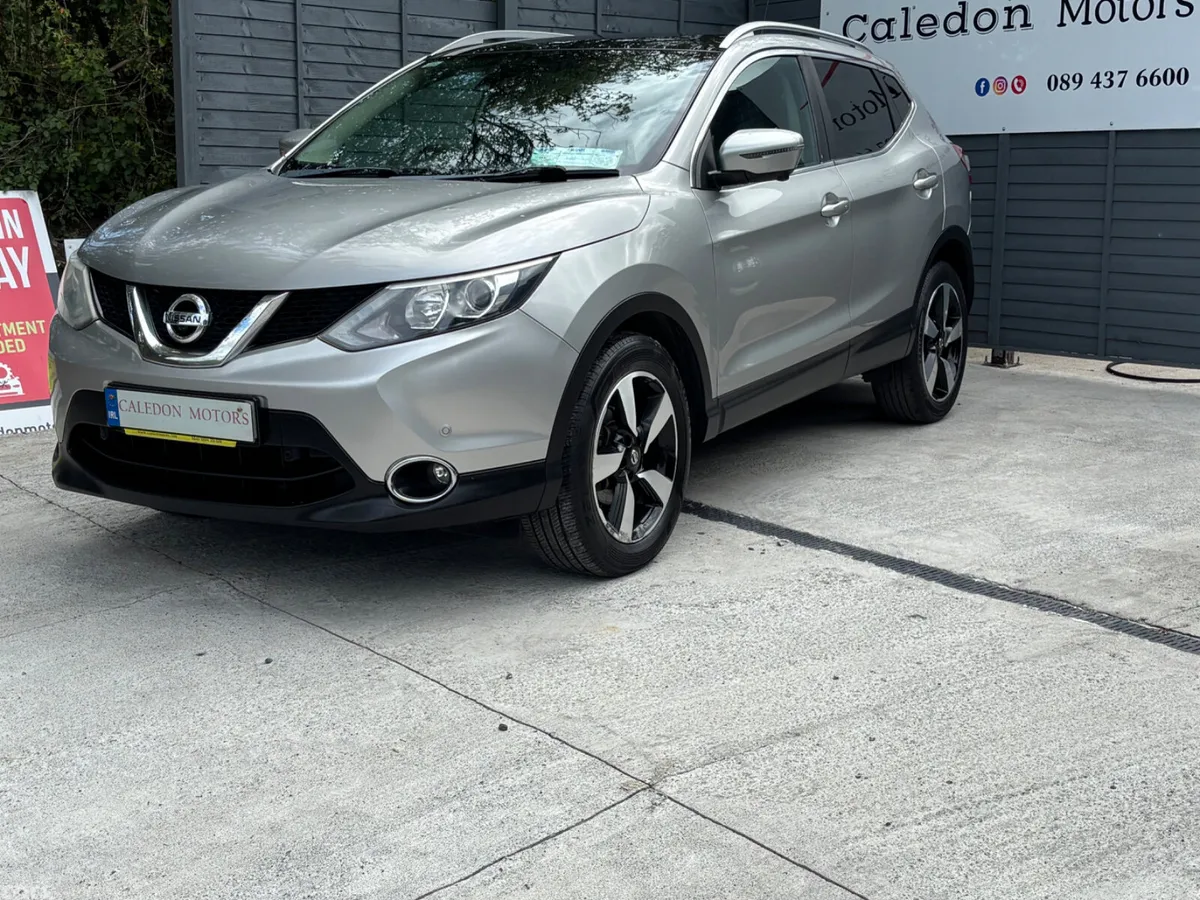 Nissan Qashqai SUV, Diesel, 2017, Silver