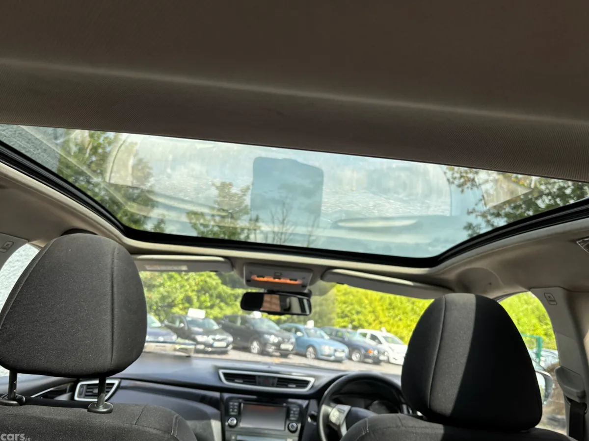 Nissan Qashqai SUV, Diesel, 2017, Silver