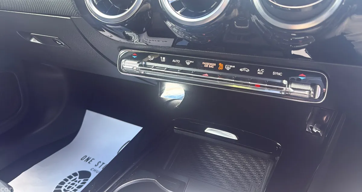 Mercedes-Benz A-Class Hatchback, Diesel, 2019, Silver
