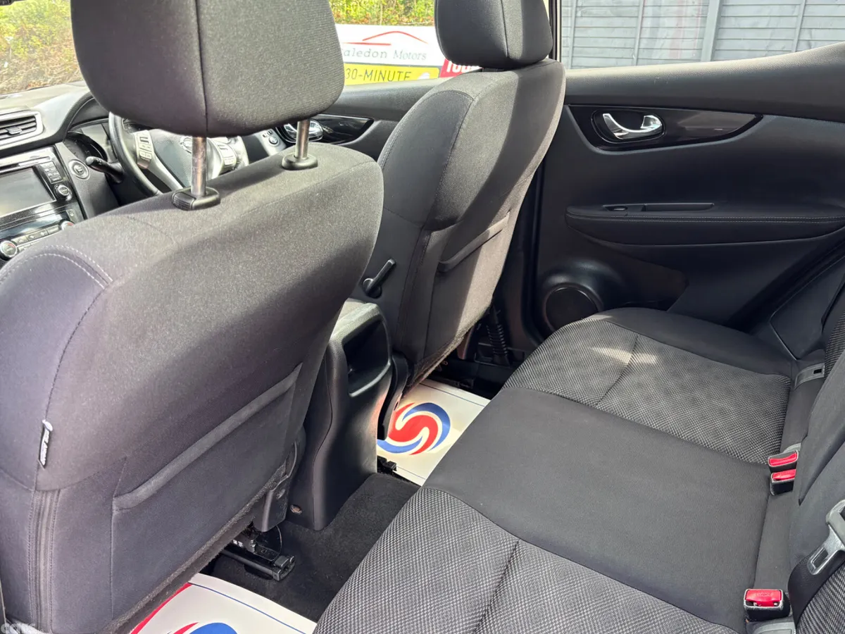 Nissan Qashqai SUV, Diesel, 2017, Silver