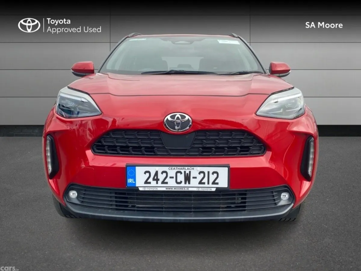 Toyota Yaris Cross Hatchback, Petrol Hybrid, 2024, Red