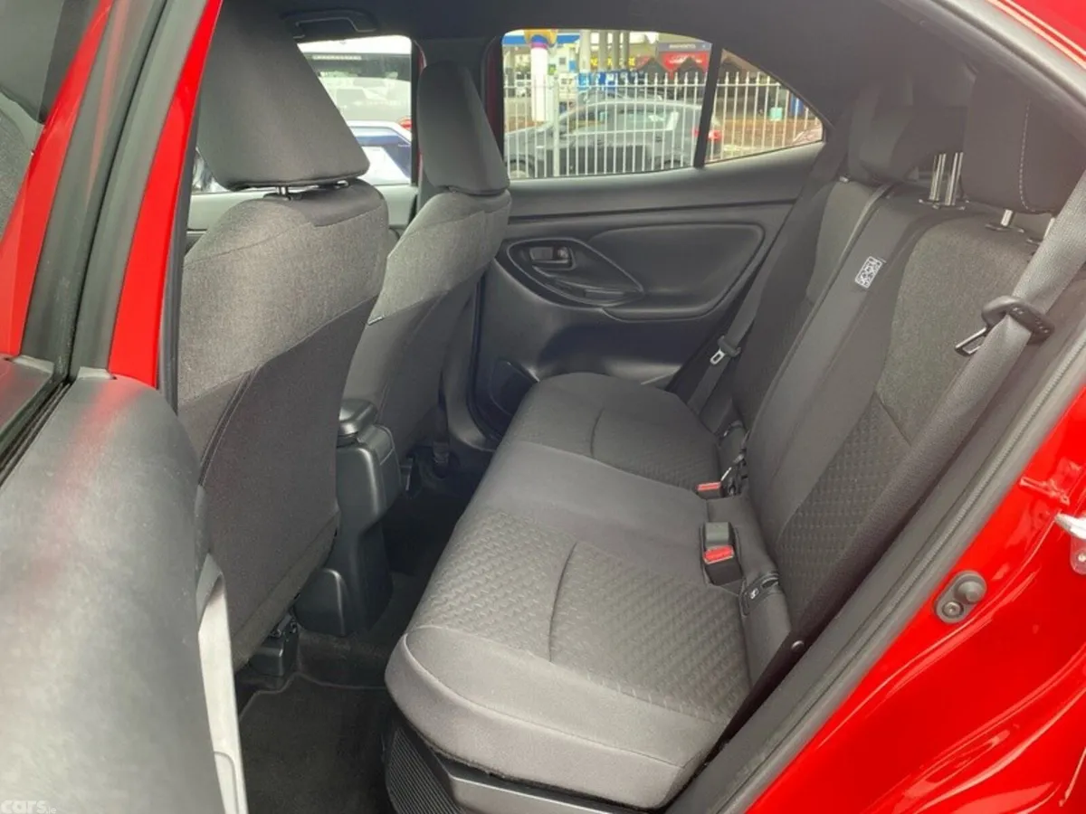 Toyota Yaris Cross Hatchback, Petrol Hybrid, 2024, Red
