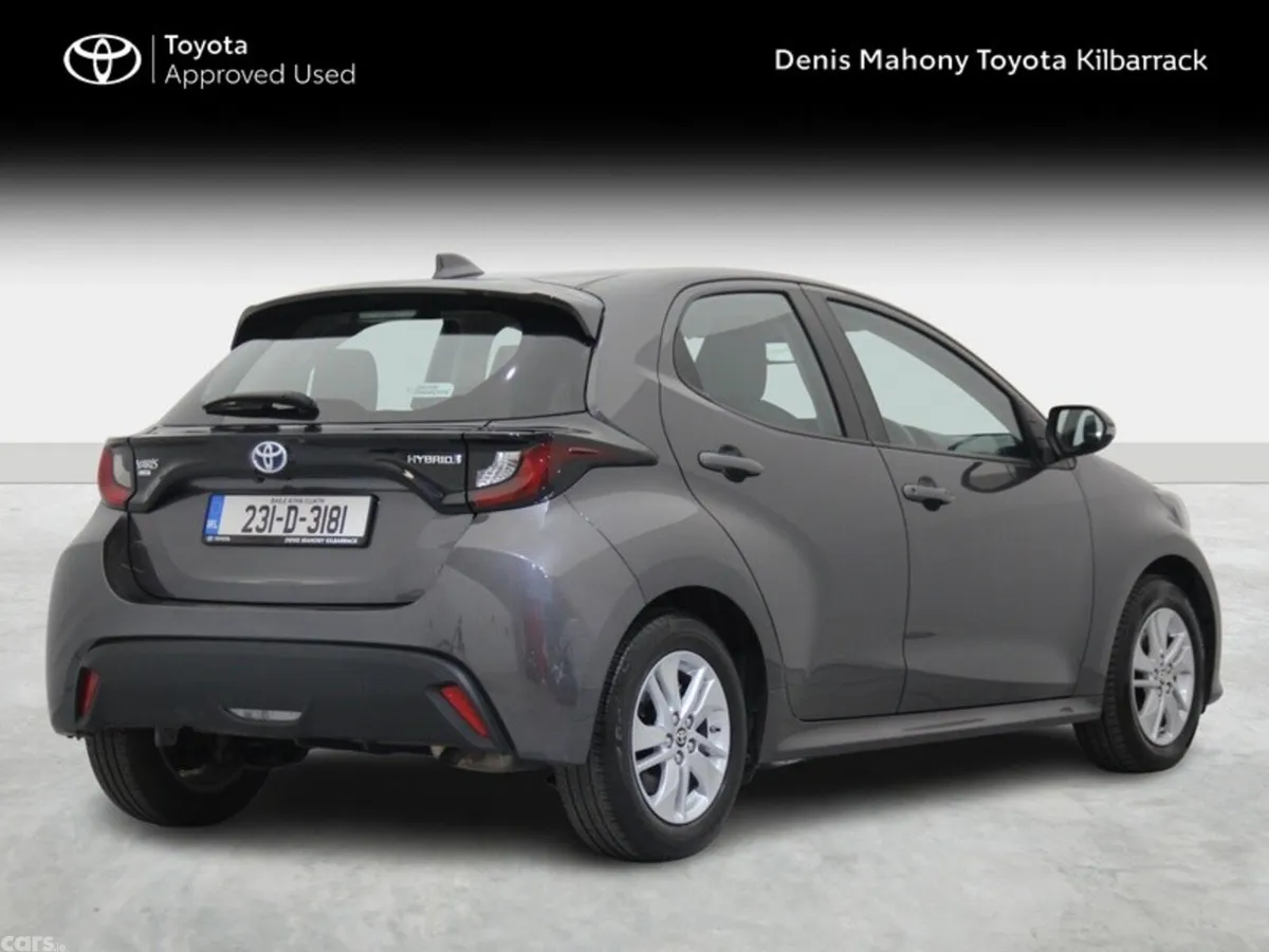 Toyota Yaris Hatchback, Petrol Hybrid, 2023, Grey