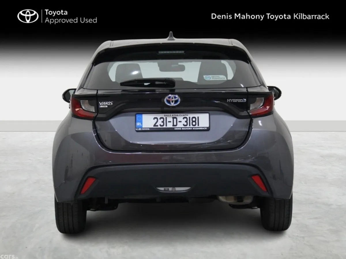 Toyota Yaris Hatchback, Petrol Hybrid, 2023, Grey