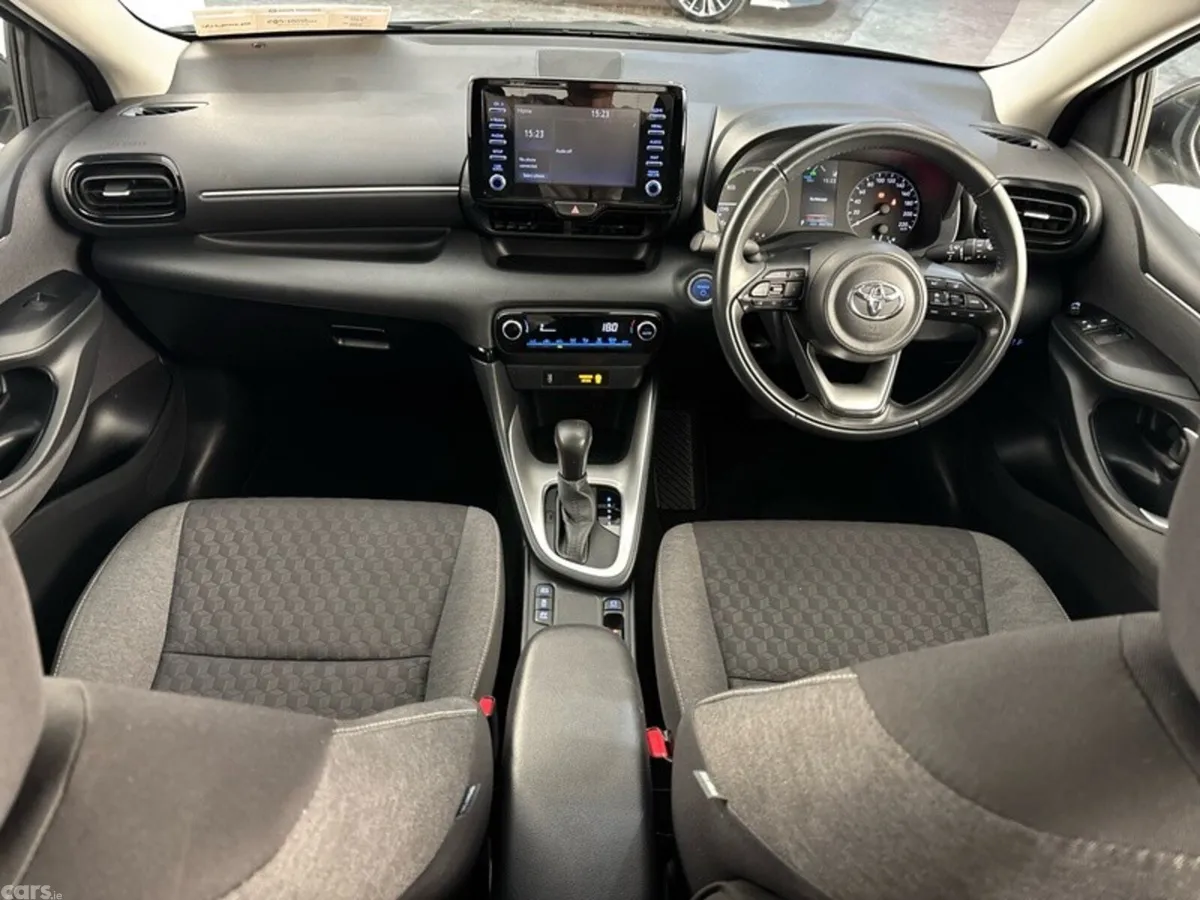 Toyota Yaris Hatchback, Petrol Hybrid, 2023, Grey