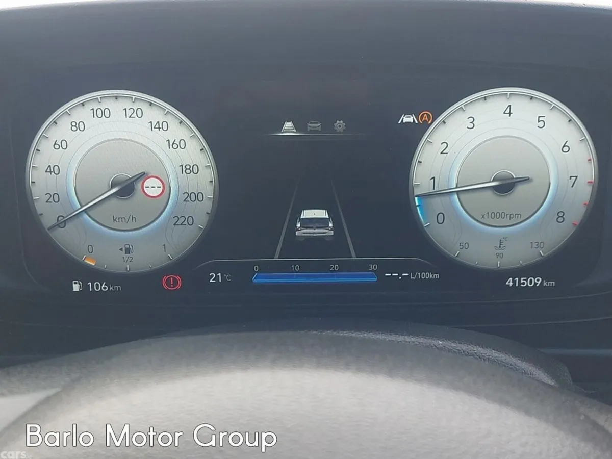 Hyundai i20 Hatchback, Petrol, 2023, Grey