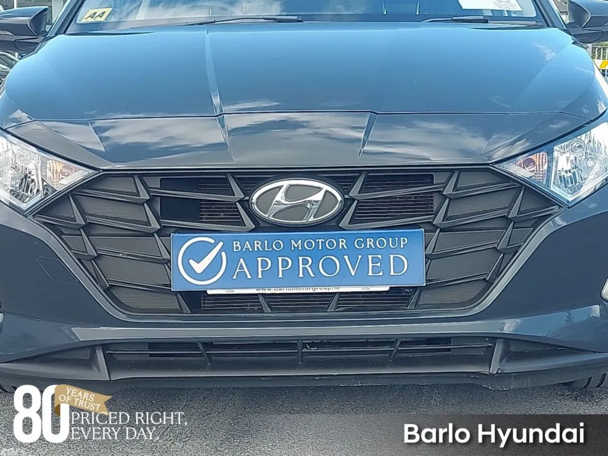 Hyundai i20 Hatchback, Petrol, 2023, Grey