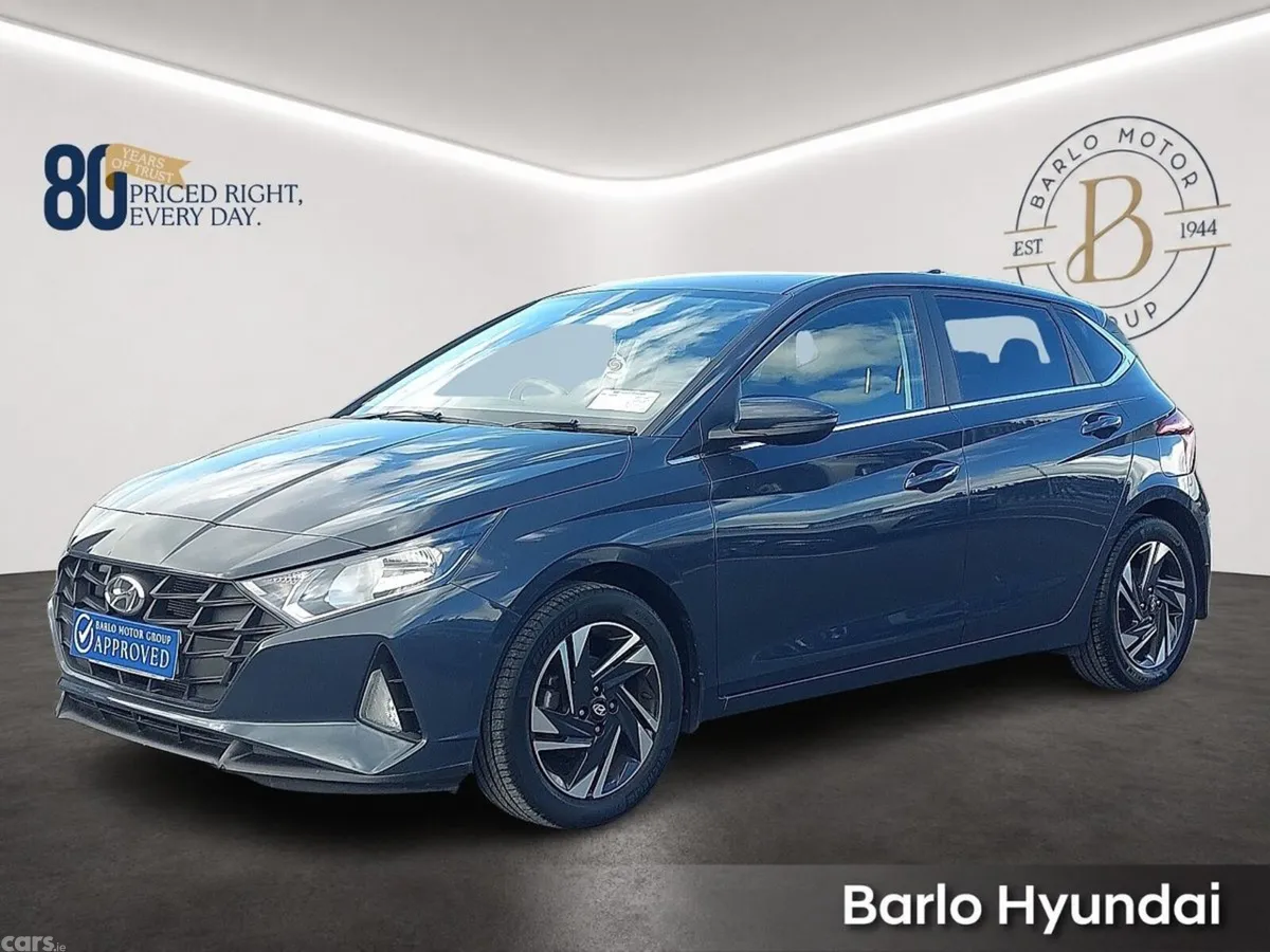 Hyundai i20 Hatchback, Petrol, 2023, Grey