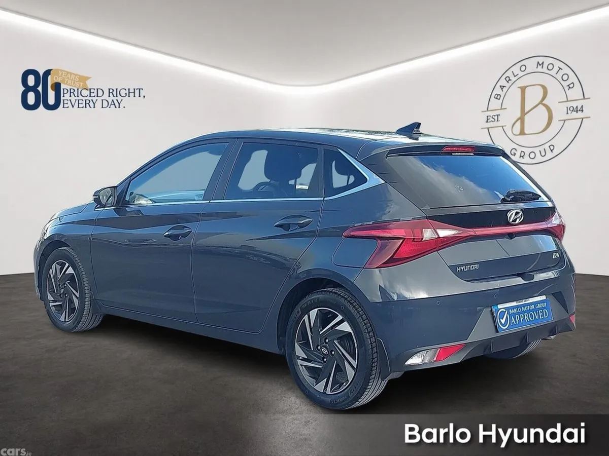 Hyundai i20 Hatchback, Petrol, 2023, Grey