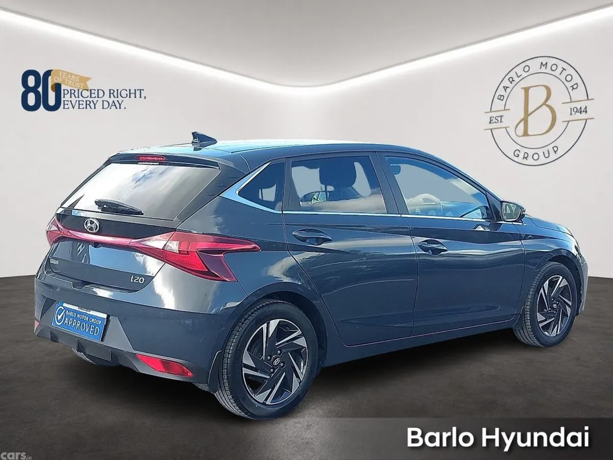 Hyundai i20 Hatchback, Petrol, 2023, Grey