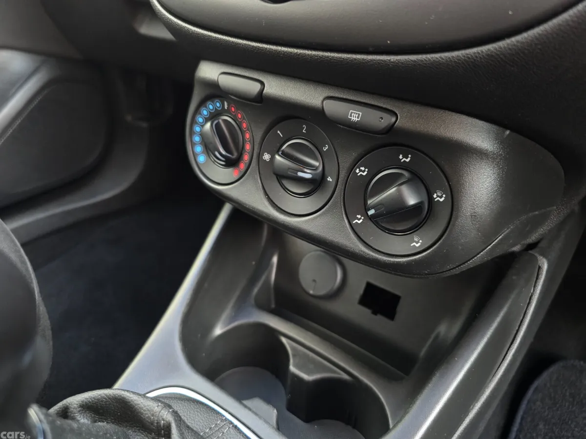 Opel Corsa Hatchback, Petrol, 2019, White