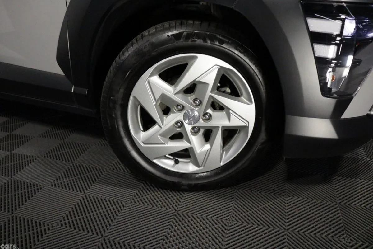 Hyundai KONA MPV, Petrol, 2023, Grey