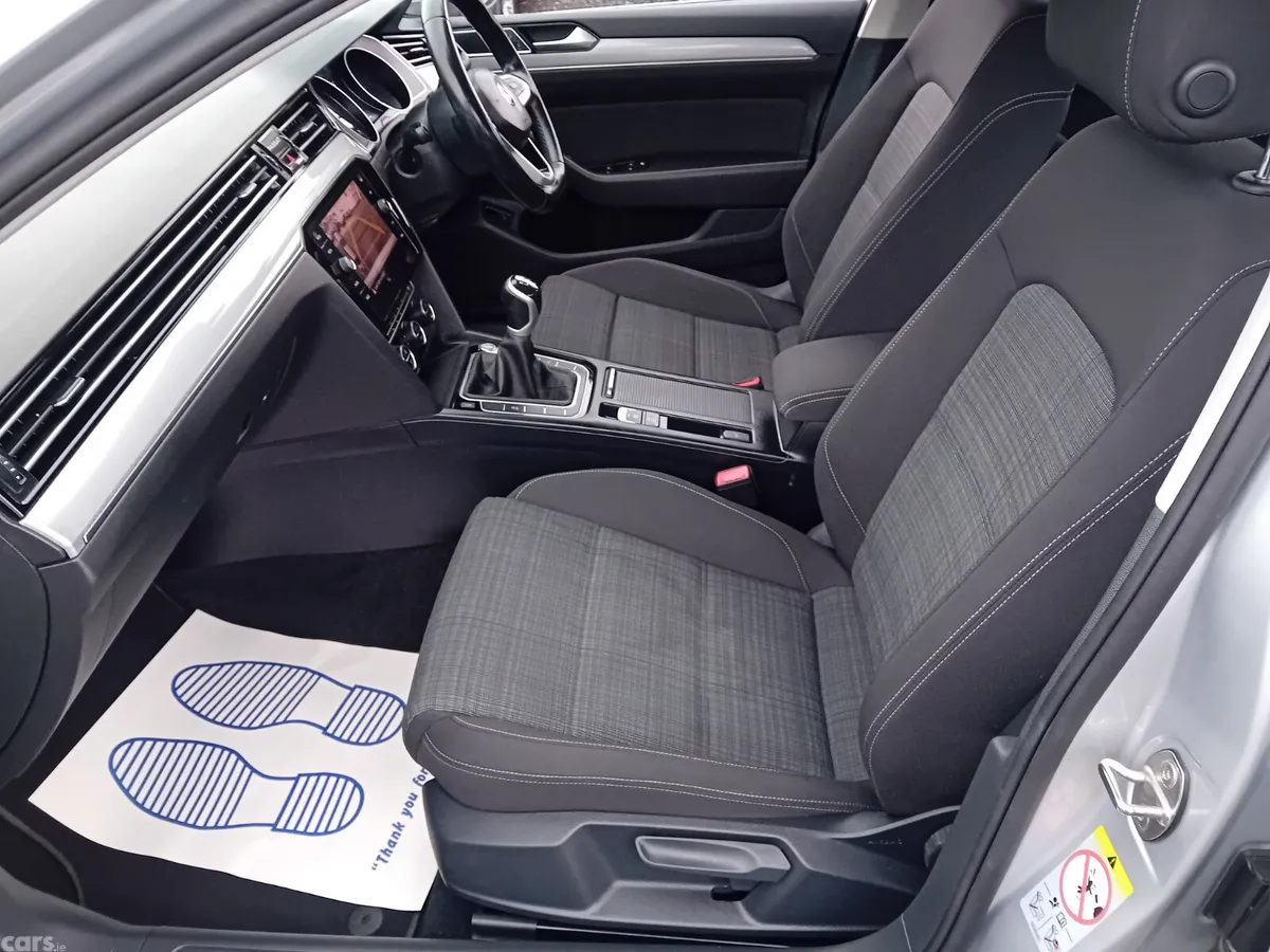 Volkswagen Passat Saloon, Diesel, 2021, Grey