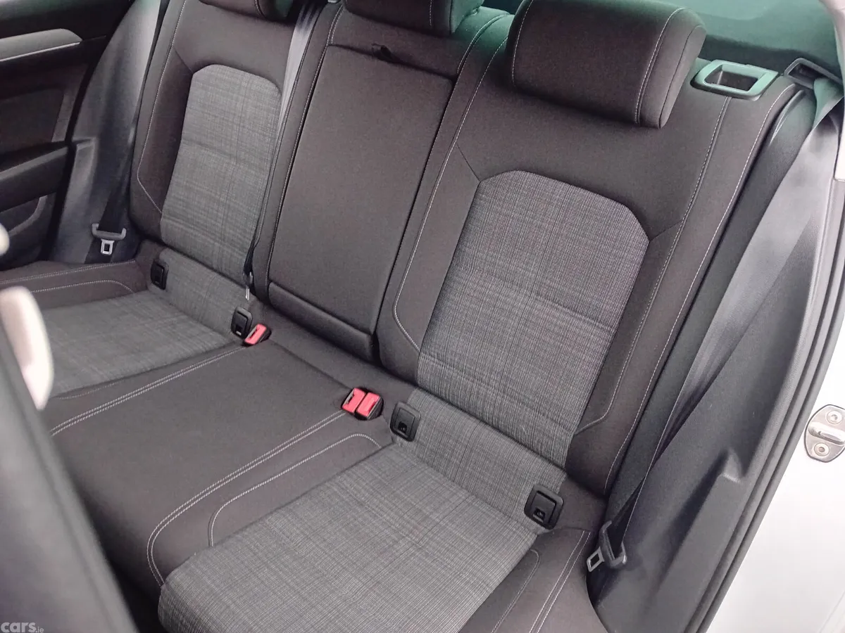 Volkswagen Passat Saloon, Diesel, 2021, Grey