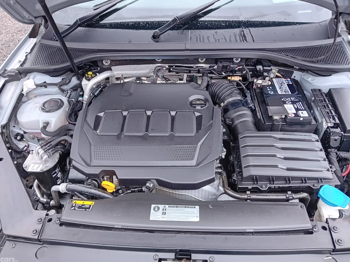 Volkswagen Passat Saloon, Diesel, 2021, Grey