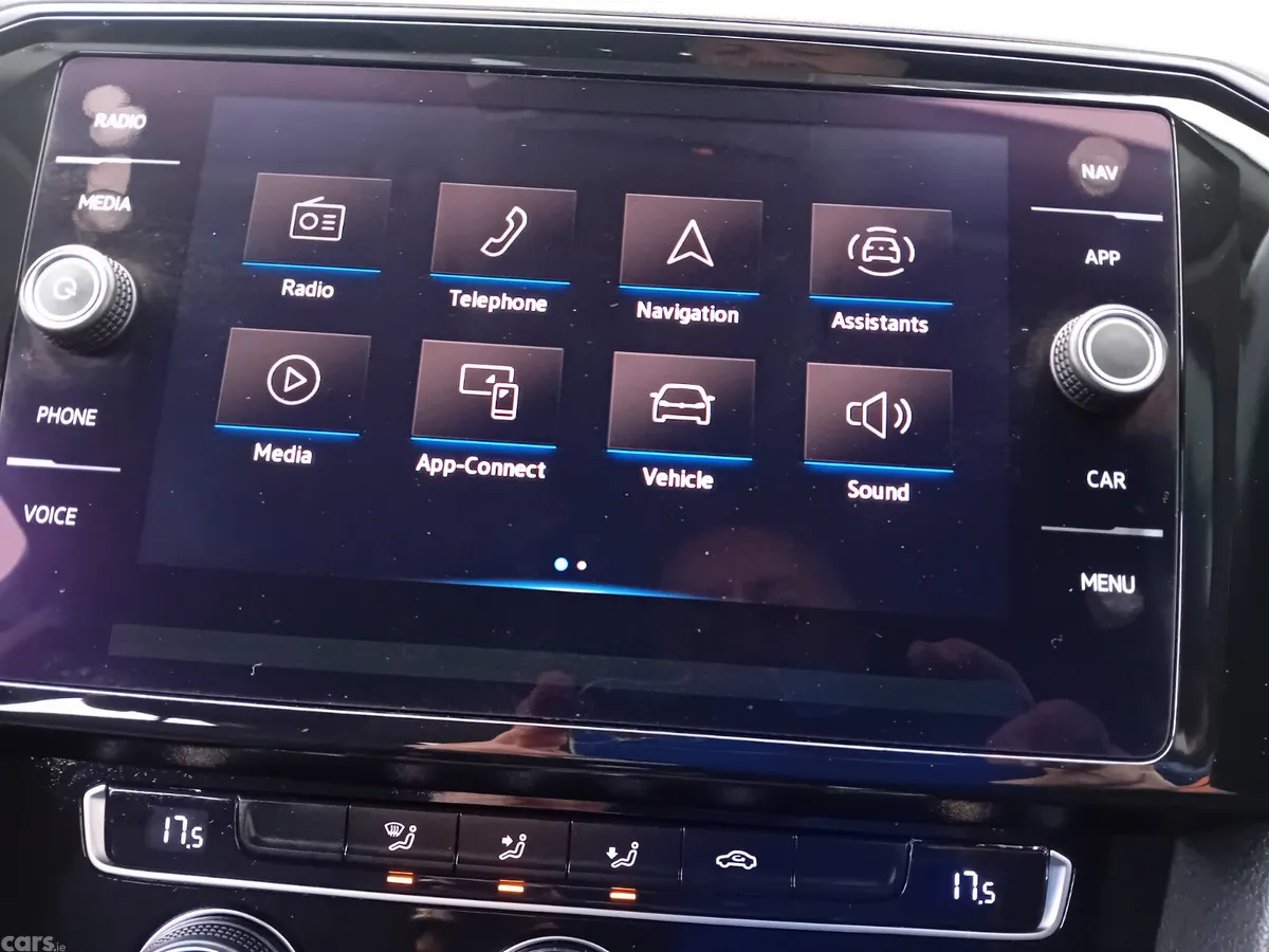 Volkswagen Passat Saloon, Diesel, 2021, Grey