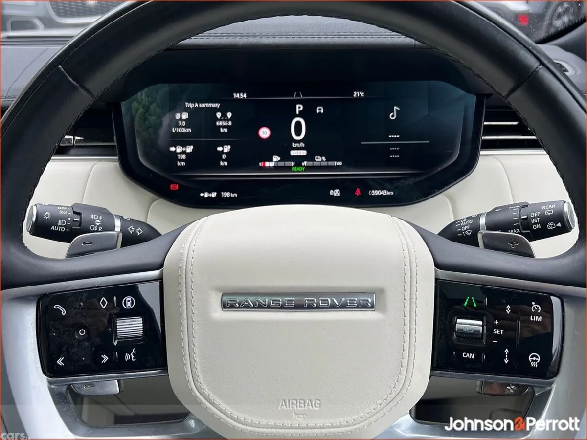 Land Rover Range Rover SUV, Petrol Plug-in Hybrid, 2024, Yellow