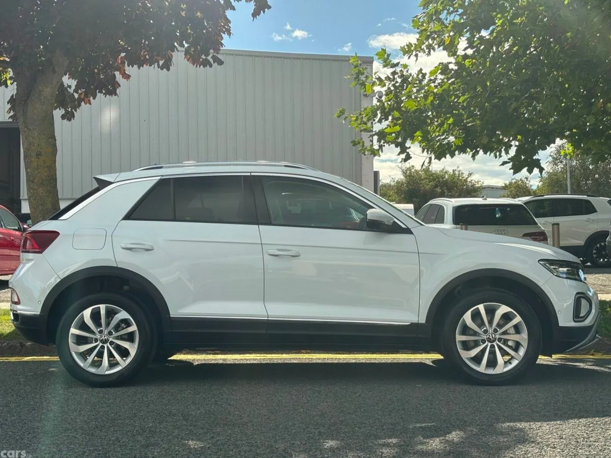 Volkswagen T-Roc SUV, Diesel, 2024, White