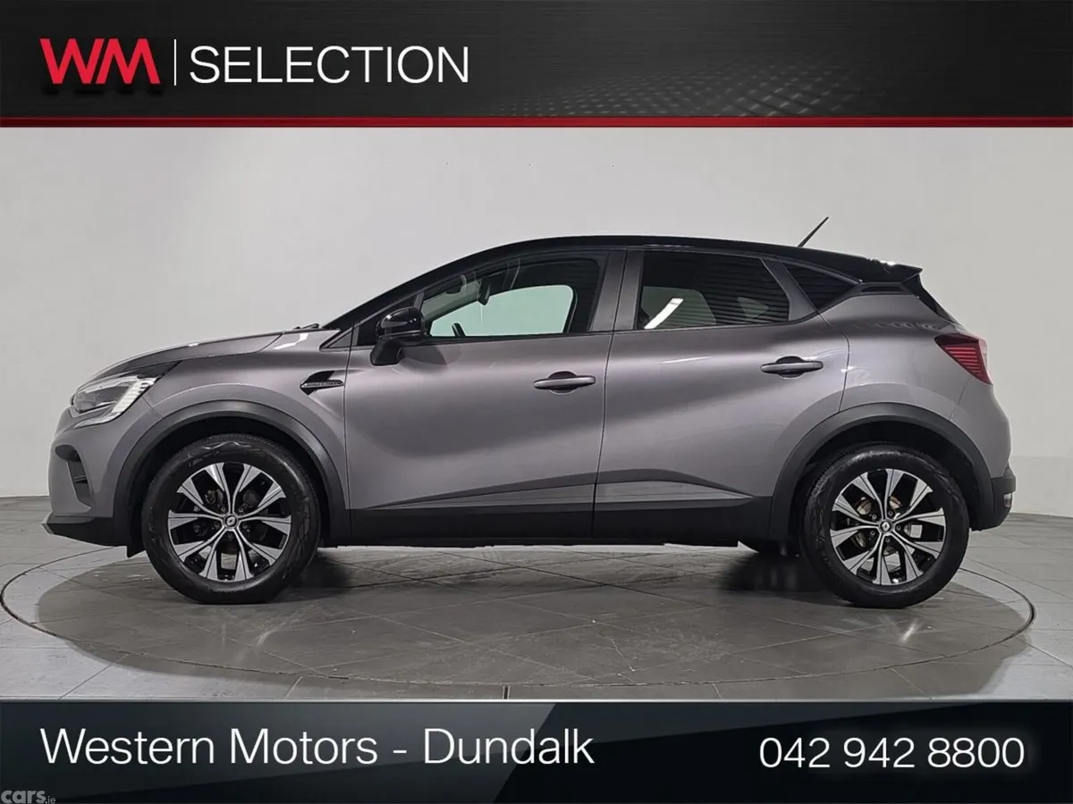 Renault Captur SUV, Petrol, 2022, Grey