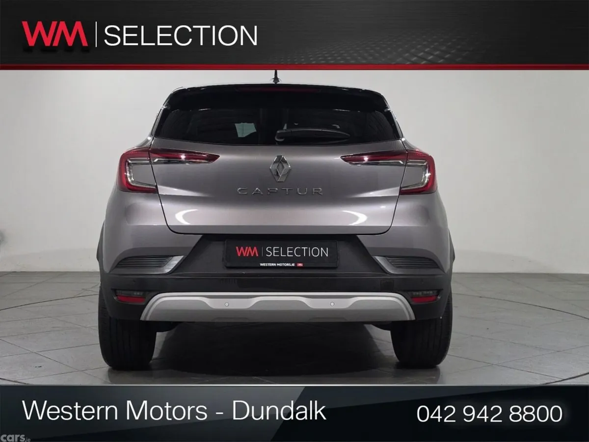 Renault Captur SUV, Petrol, 2022, Grey