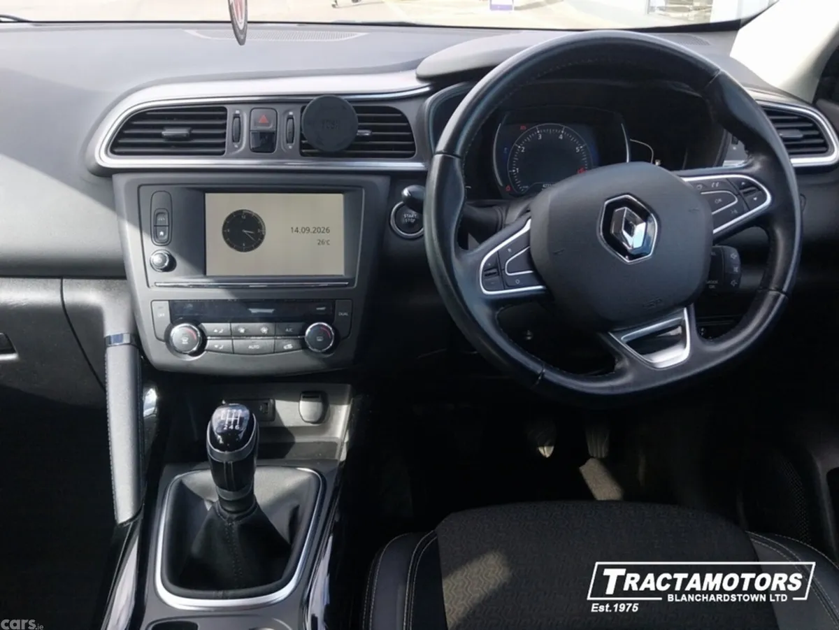Renault Kadjar SUV, Petrol, 2017, Red