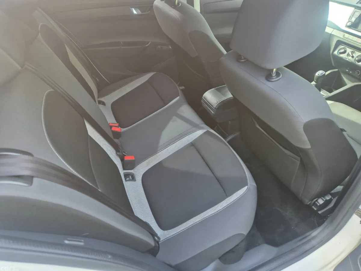 Skoda Fabia Hatchback, Petrol, 2018, White