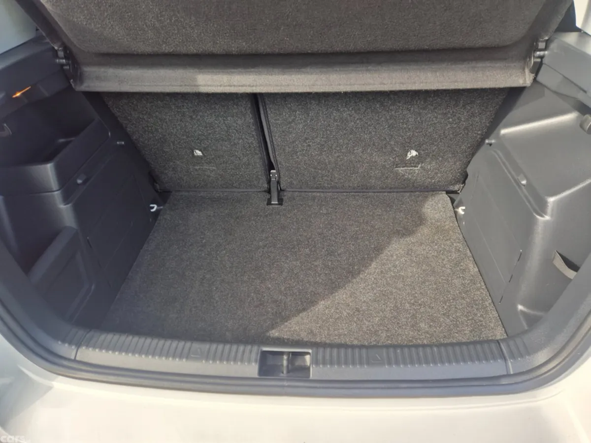 Skoda Fabia Hatchback, Petrol, 2018, White