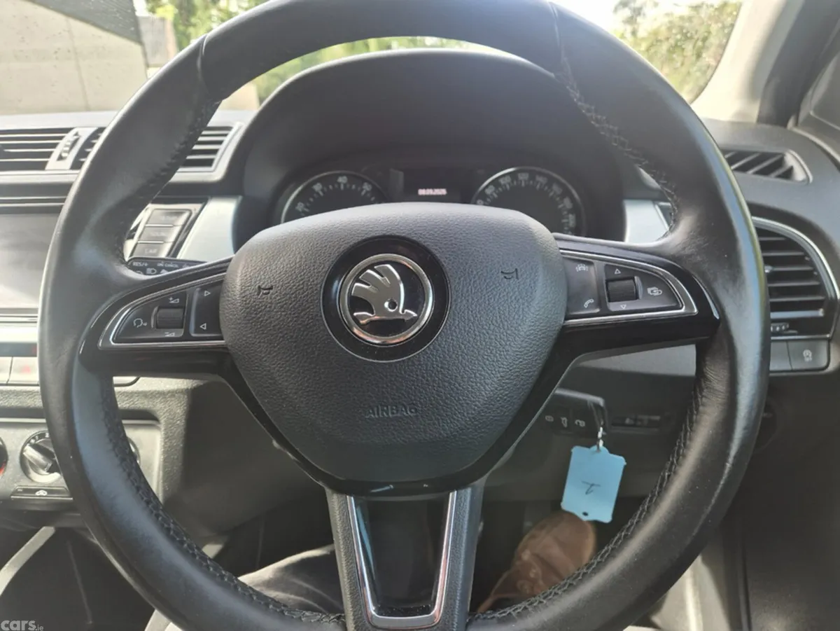 Skoda Fabia Hatchback, Petrol, 2018, White