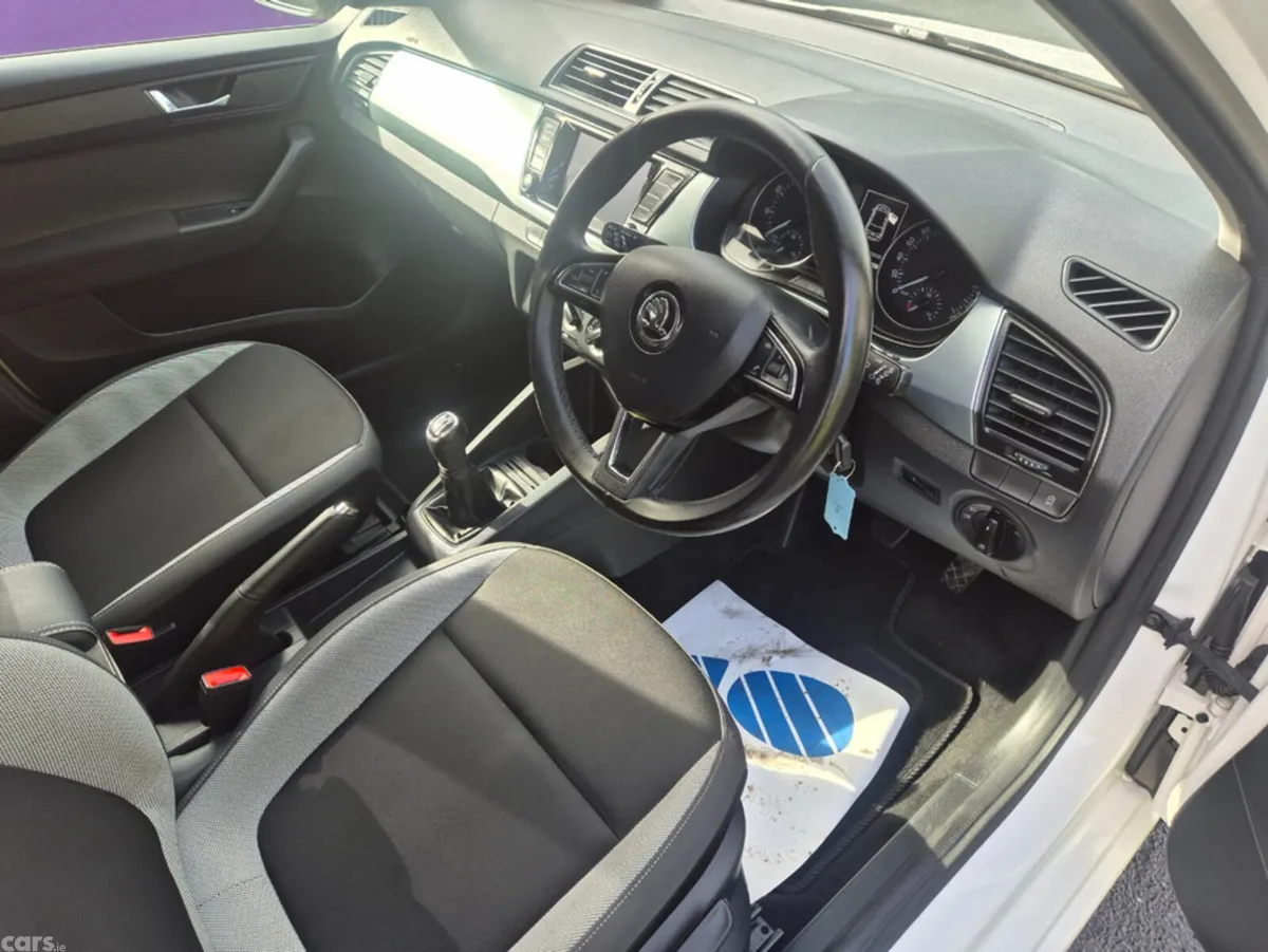 Skoda Fabia Hatchback, Petrol, 2018, White