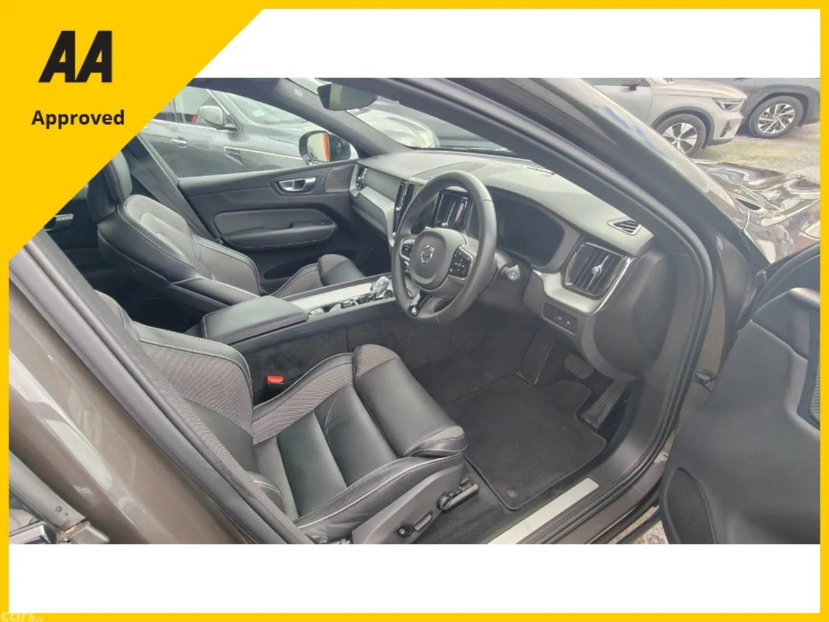 Volvo XC60 SUV, Petrol Plug-in Hybrid, 2024, Grey