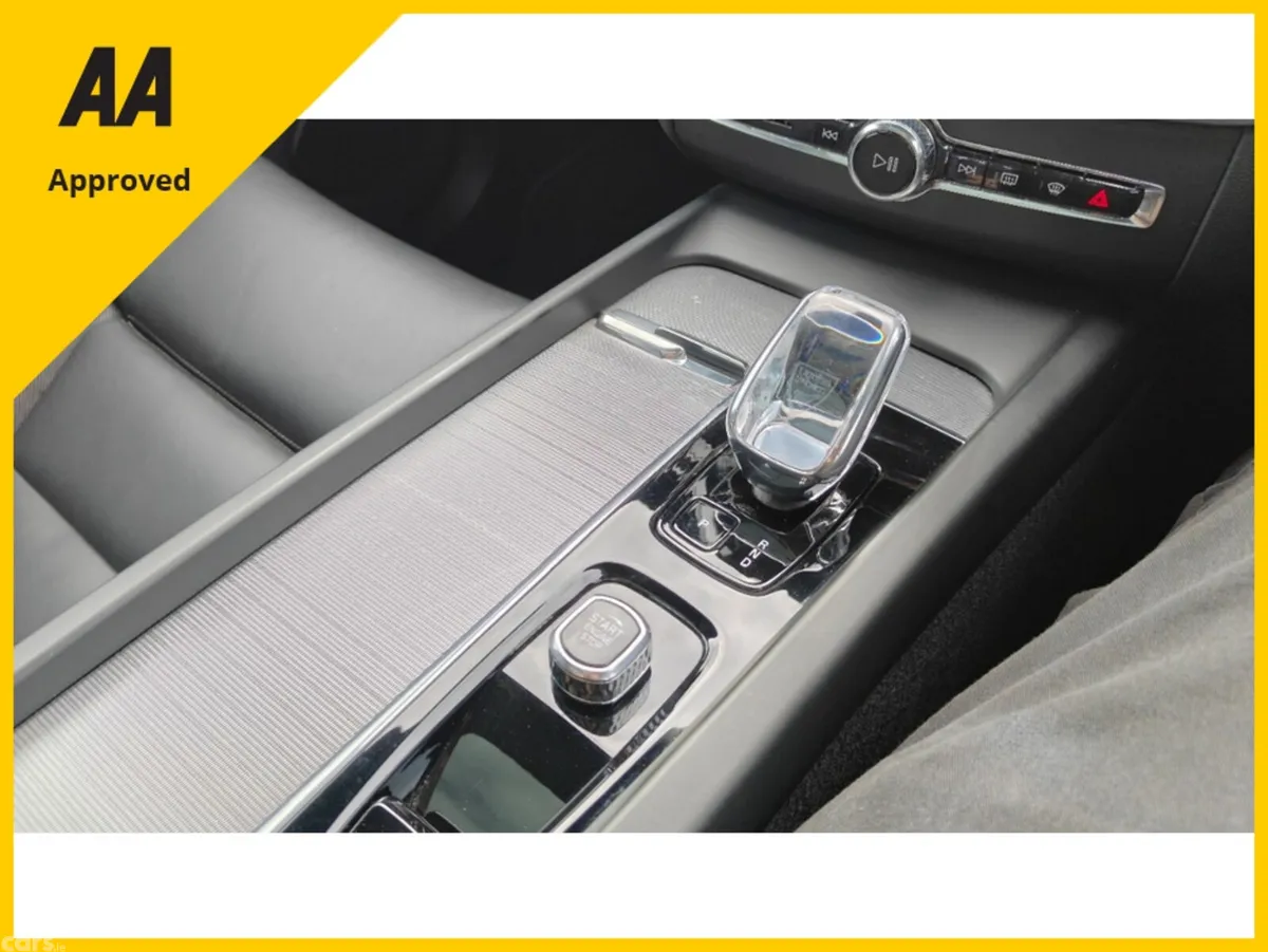 Volvo XC60 SUV, Petrol Plug-in Hybrid, 2024, Grey