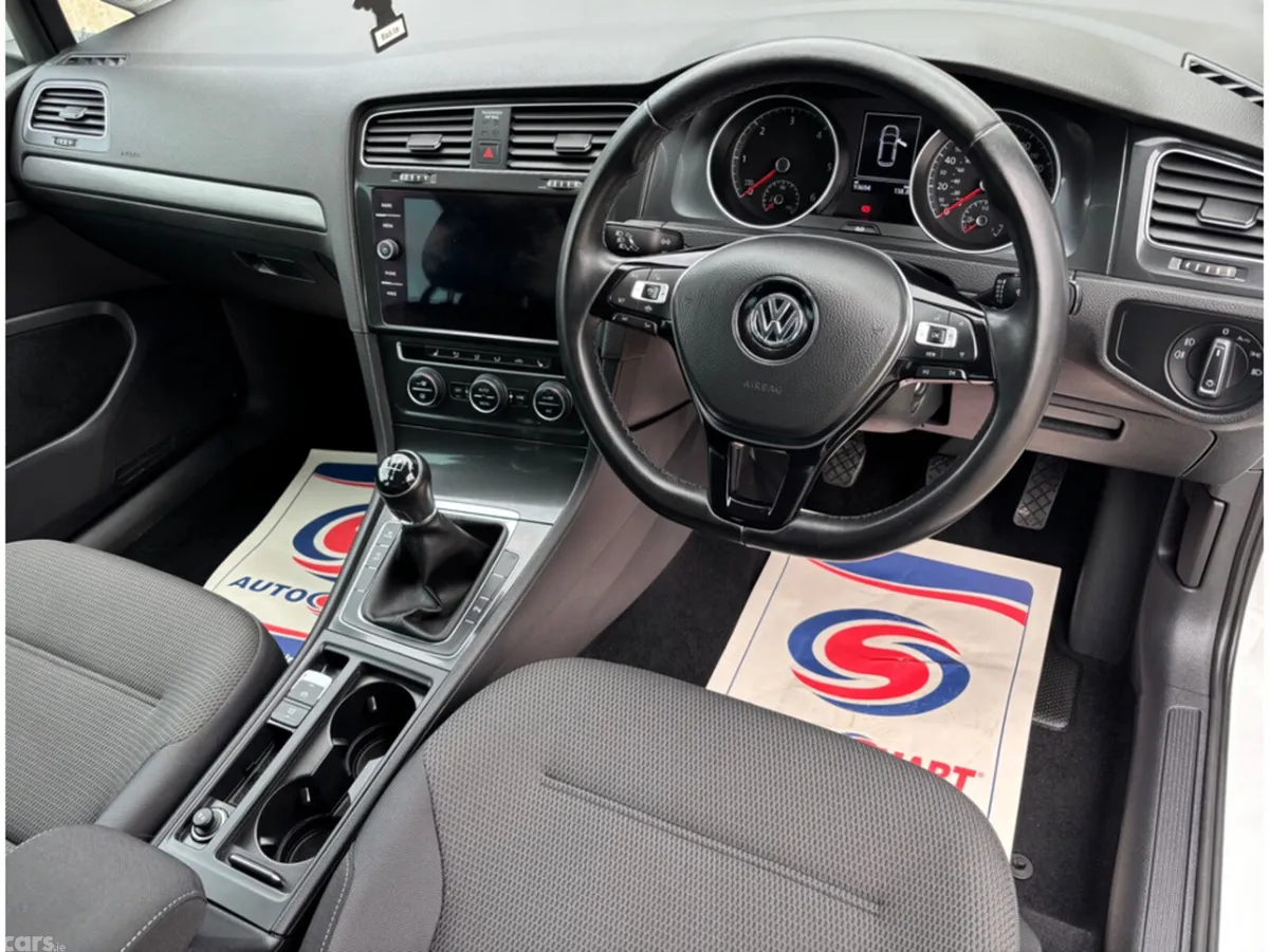 Volkswagen Golf Hatchback, Diesel, 2019, White