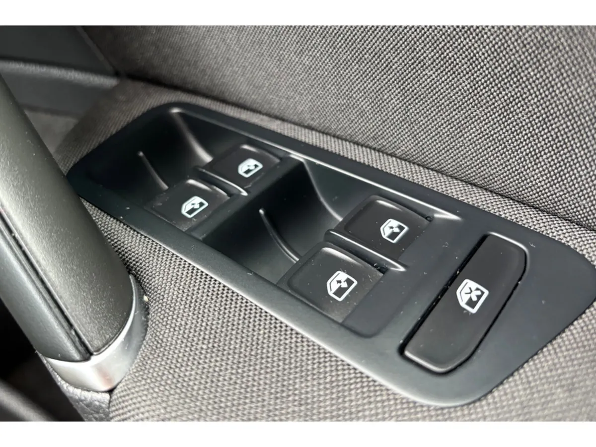 Volkswagen Golf Hatchback, Diesel, 2019, White