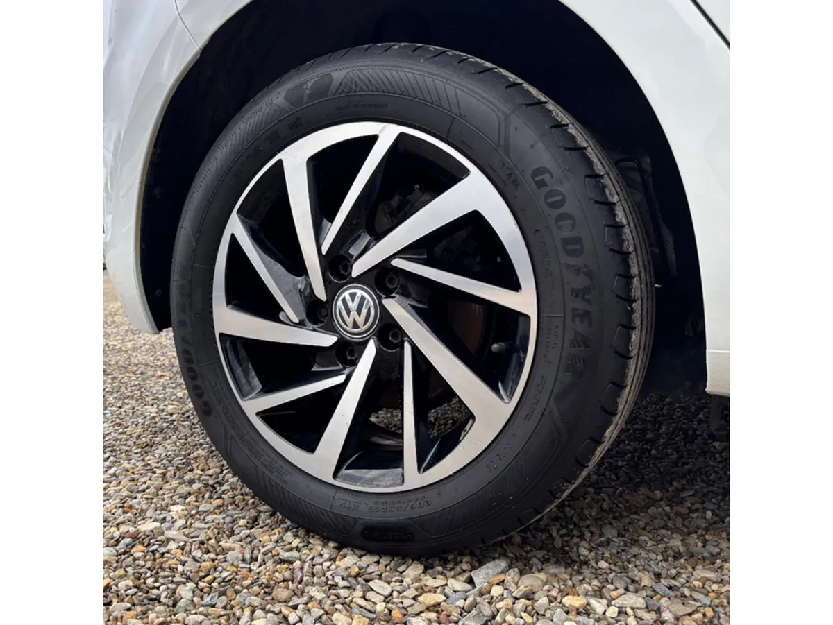 Volkswagen Golf Hatchback, Diesel, 2019, White