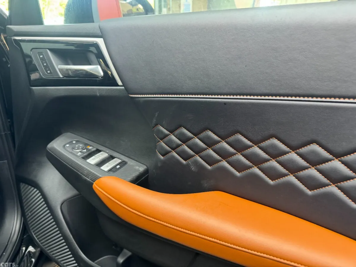 Mitsubishi Outlander SUV, Petrol Plug-in Hybrid, 2024, Black