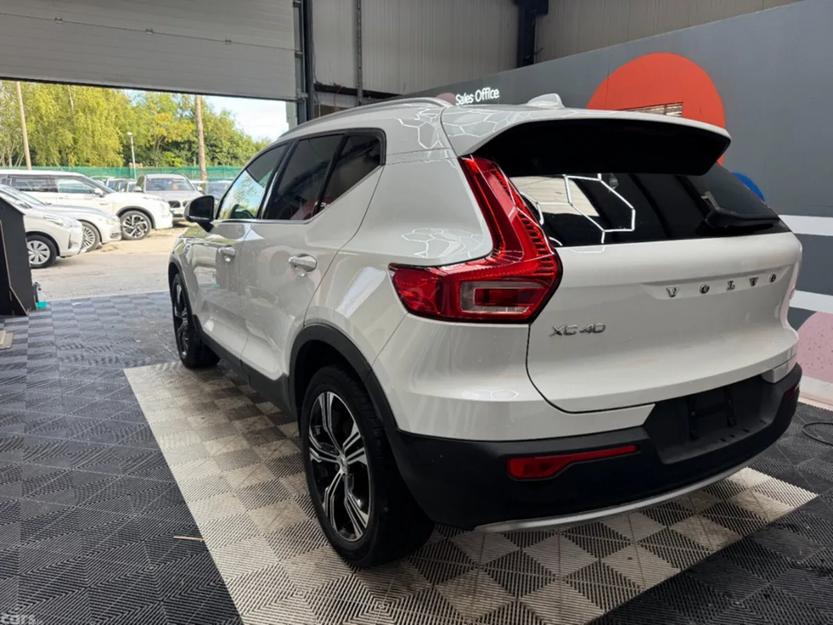 Volvo XC40 SUV, Petrol, 2021, White