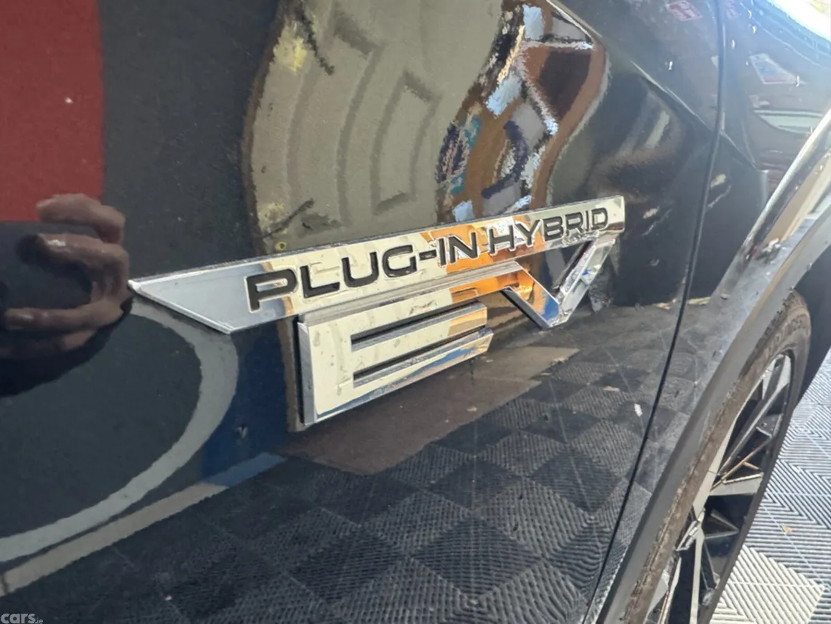 Mitsubishi Outlander SUV, Petrol Plug-in Hybrid, 2024, Black